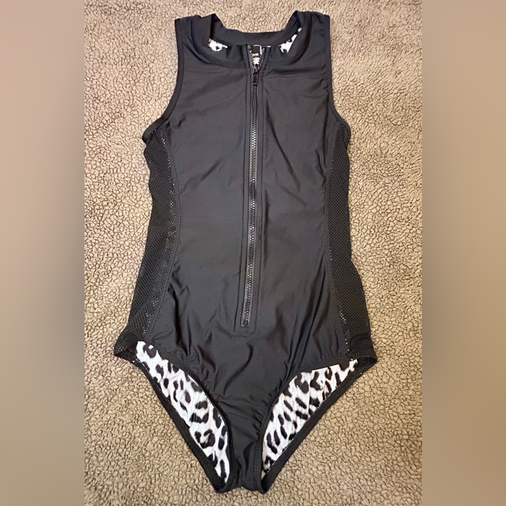 Hurley Swimsuit (SM) zipper/mesh detail